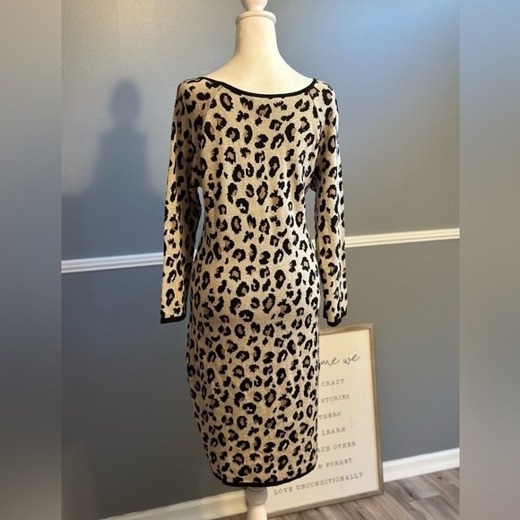 Velvet by Graham & Spencer Womens Animal Print Bodycon Sweater Dress Size Medium - Picture 5 of 6